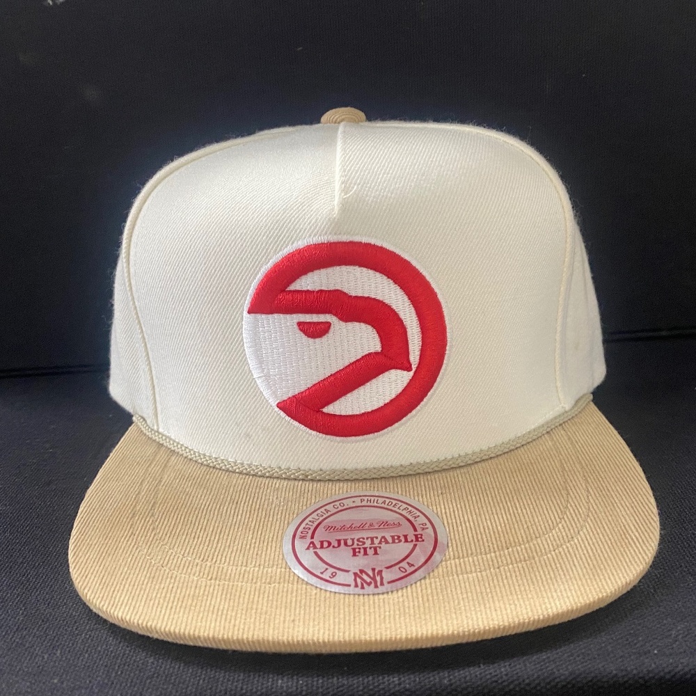 Fitted hat